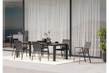 Stapelbare tuinstoel in antraciet aluminium met teak armleuning