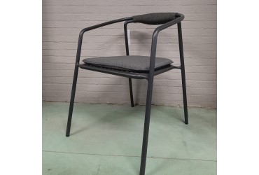 Stapelstoel DUO met kussen 2 stuks - Toonmodel