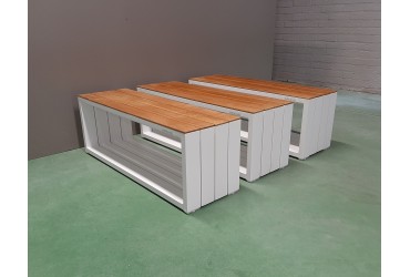 Bijzettafel aluminium wit met teak top - toonmodel