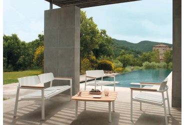 Shine koffietafel van wit aluminium met teak tafelblad